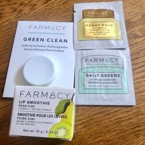 NEW (4) Farmacy Skincare Set